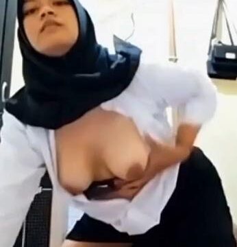 Dina Hijab Vcs Ngangkang Buka Baju