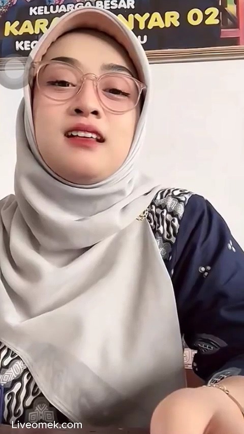 Viral! Video Syur Bu Guru Salsa Jember