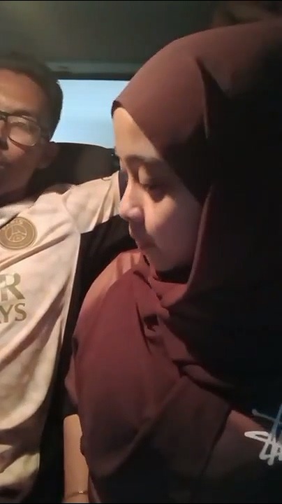 Cewek Hijab Wikwik Dalam Mobil Muasin Nafsu Pacar