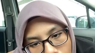 Hijab Malay Emut Otong Di Mobil