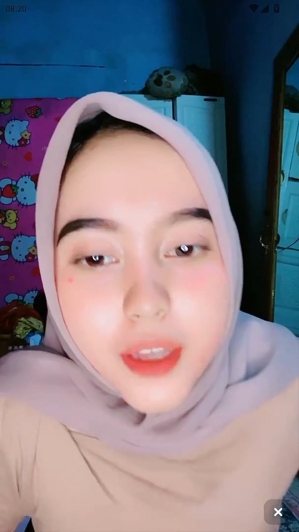 XD Jilbab Manis Pamer Susu Memek Tembem