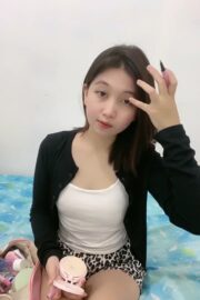 Pinky Gadis Cantik Live Telanjang Colmek