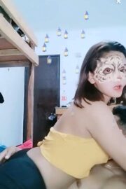Ditindih AVA yang Lagi Sange Kenyot Susunya
