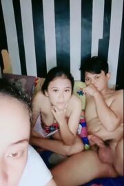 YANI Abg Cakep Sudah Mahir Main Threesome