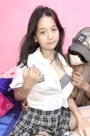 SHERLY Pelajar Diobok2 Diciumi Sekujur Tubuhnya