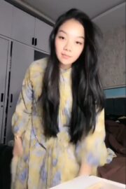 Solla Gadis Daster Buka-Bukaan Pamer Body