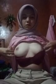 Binor Hijab Sange Sendiri Di Kamar