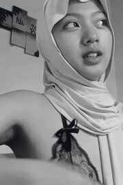 Gadis Hijab Horny Sendiri Bayangin Ngewe