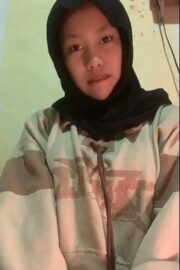 Herlina Jilbab Sempetin Omek Setelah Main Sama Temannya
