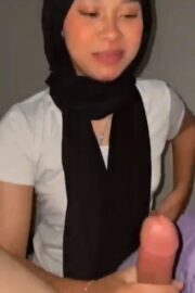 Berduaan Sama Pacar Hijab Nyepong Gercep Ngentot