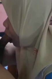 Disepong Pembokat Hijab Di Ruangan Kerja